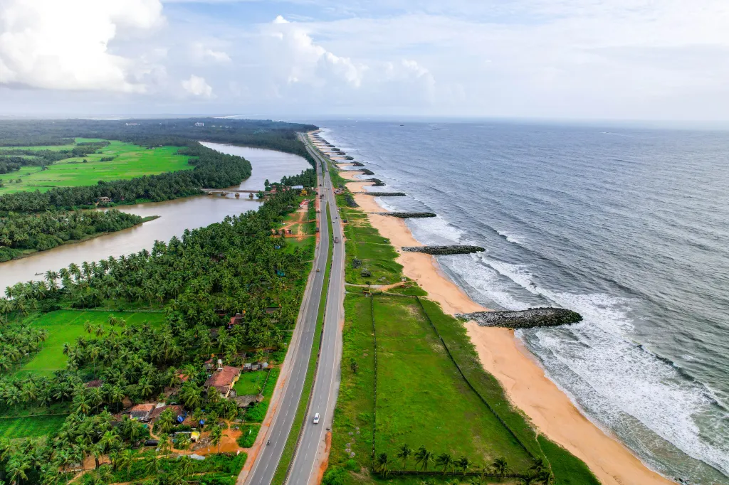 Maravanthe Beach — sea meets river, cab tour from Udupi