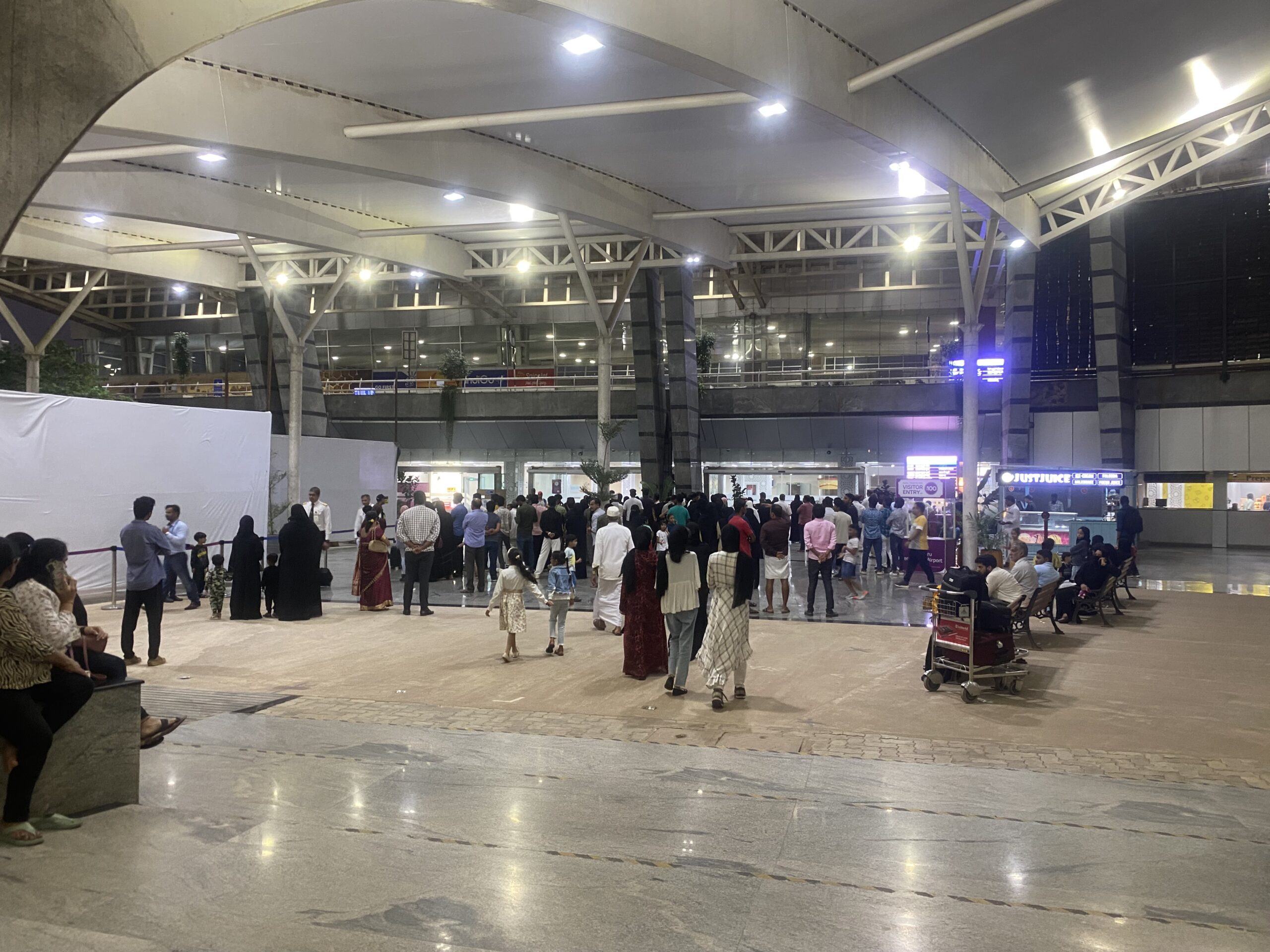 Taxi cab — EazyRideCab airport pickup